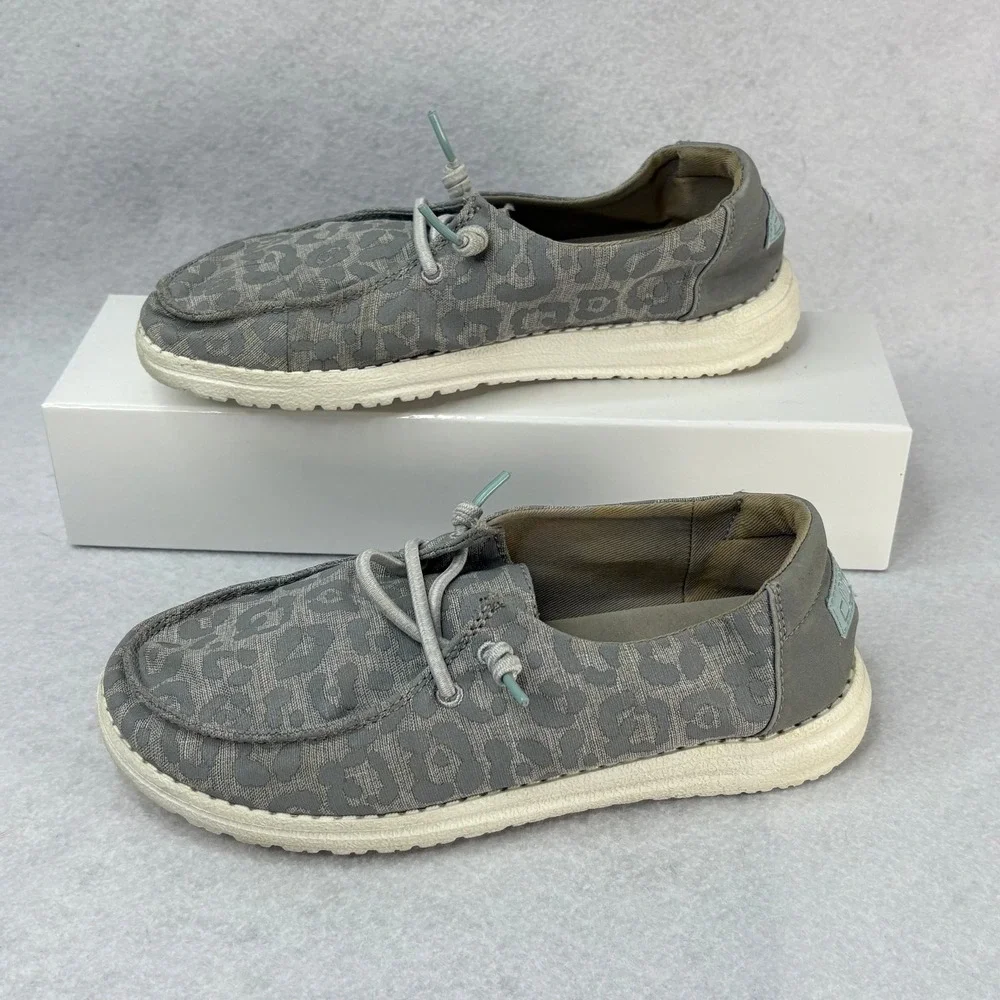 Hey Dude Wendy Youth Sz3 Ladies 4 Cat Eye Grey Leopard‎ Print Slip On Shoes